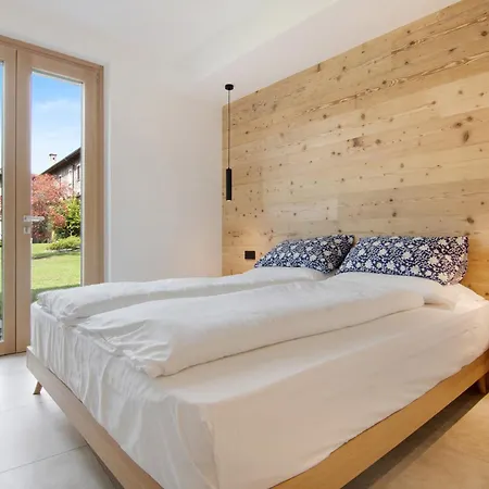 La Del In Giardino Apartment Colico