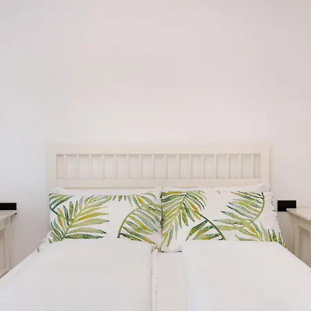 La Del In Giardino Apartment *