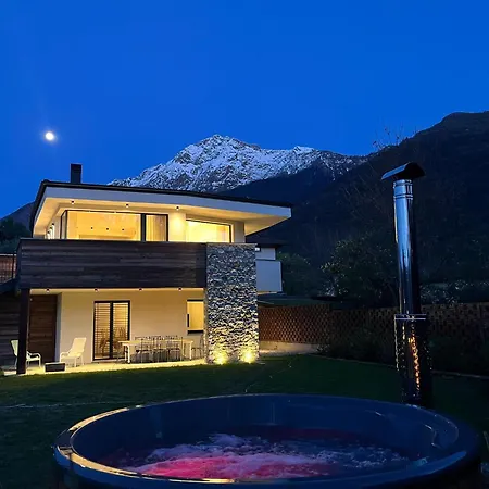 La Del In Giardino Colico