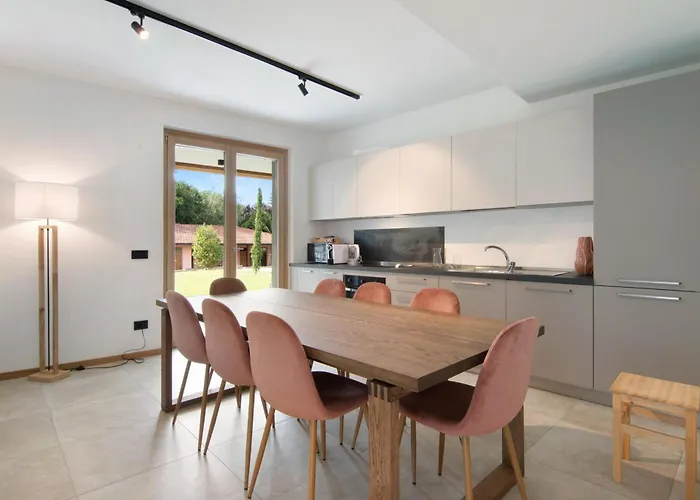 La Del In Giardino Daire Colico