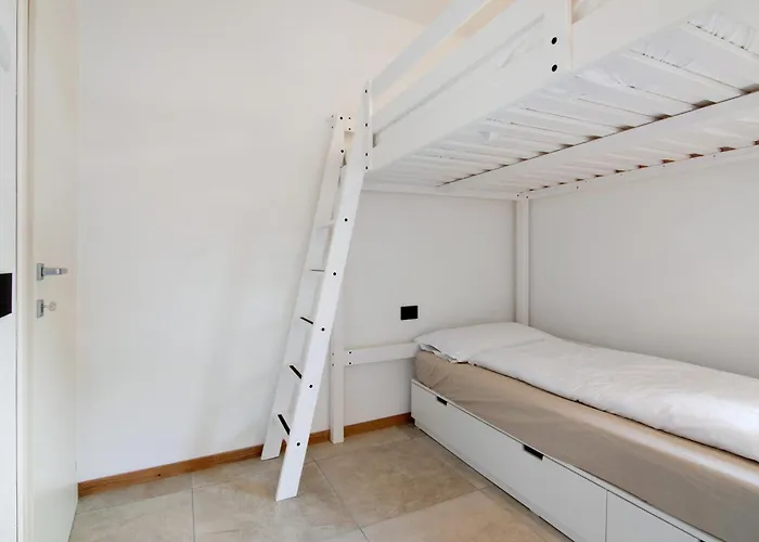 La Del In Giardino Colico